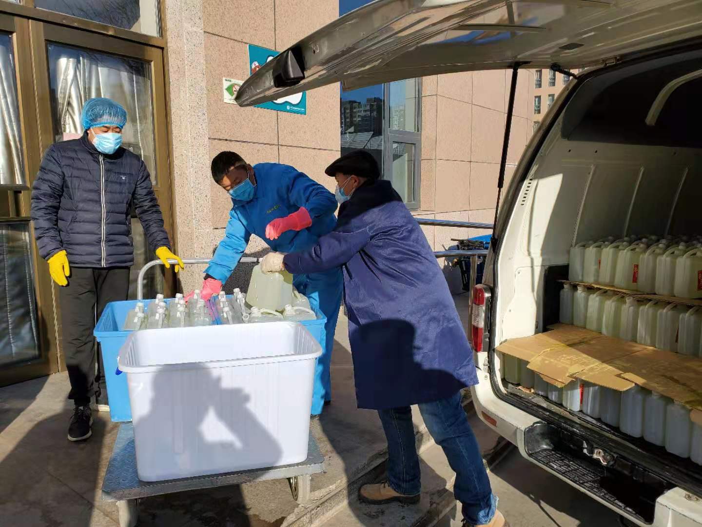 抗击疫情，依尔帅人在行动-向宁夏回族自治区人民医院捐赠消毒液